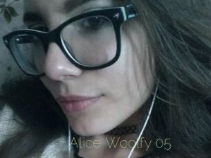 Alice_Woolfy_05
