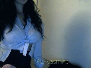 MILFyasmine